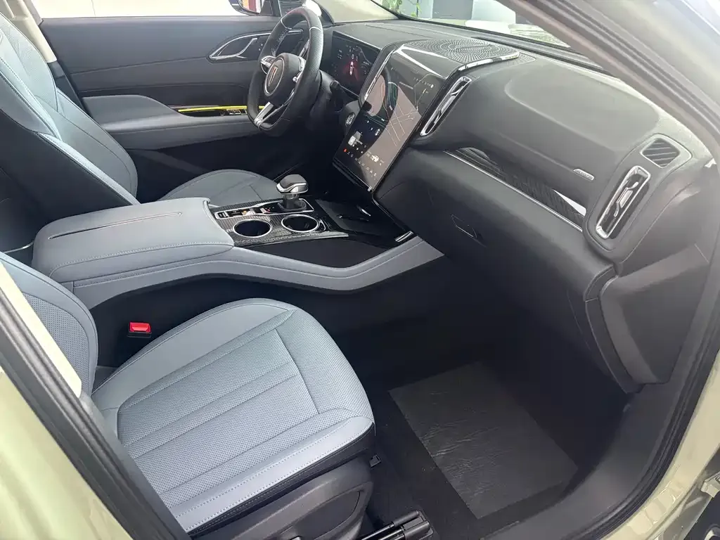 Hongqi HS3 PHEV 2025 из CN, фото 8