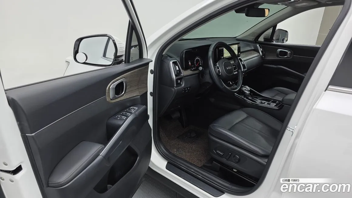 Kia Sorento — фото 10