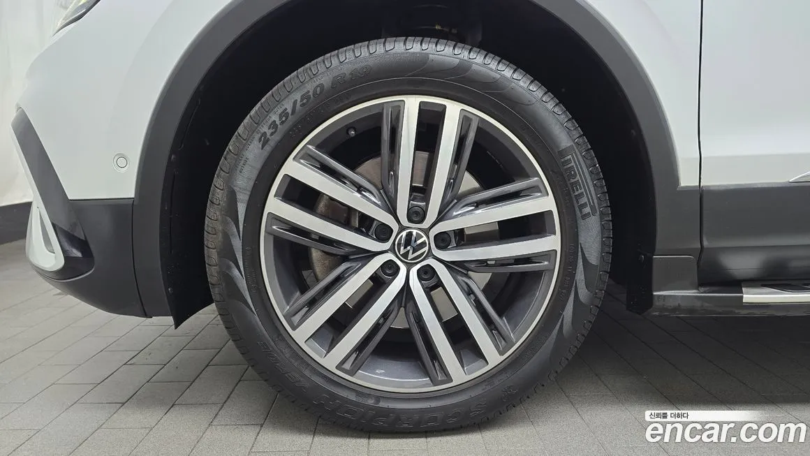 Volkswagen Tiguan — фото 5