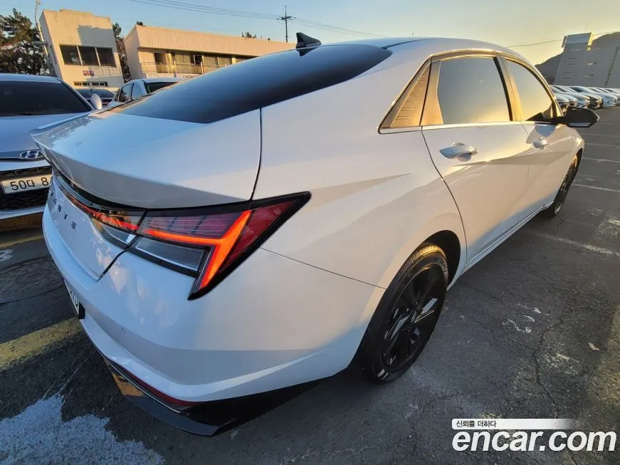 Hyundai AVANTE 2023 из KR, фото 4