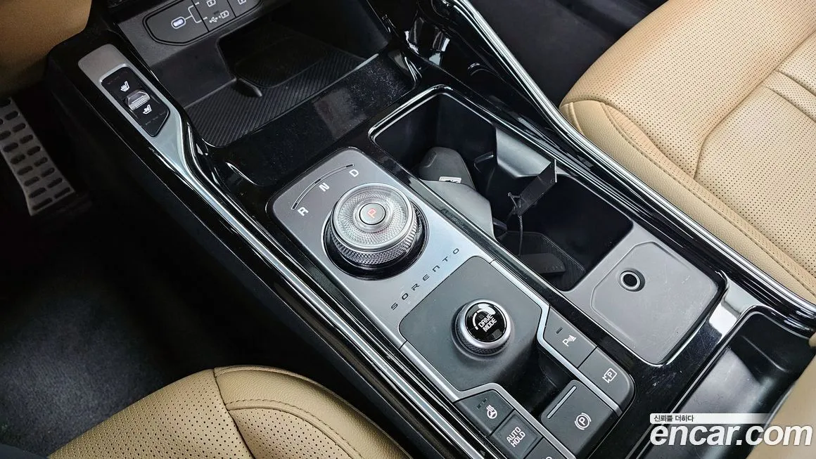 Kia Sorento — фото 9