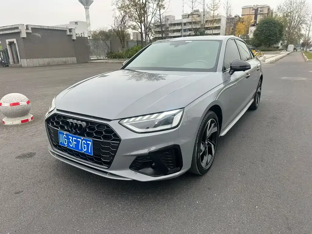 Audi A4L 2022 из CN, фото 1