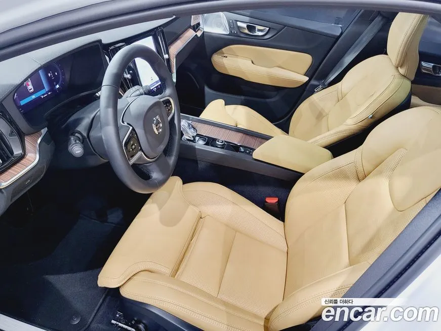 Volvo V60 2025 из KR, фото 10
