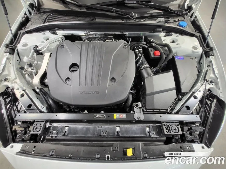 Volvo V60 2025 из KR, фото 6