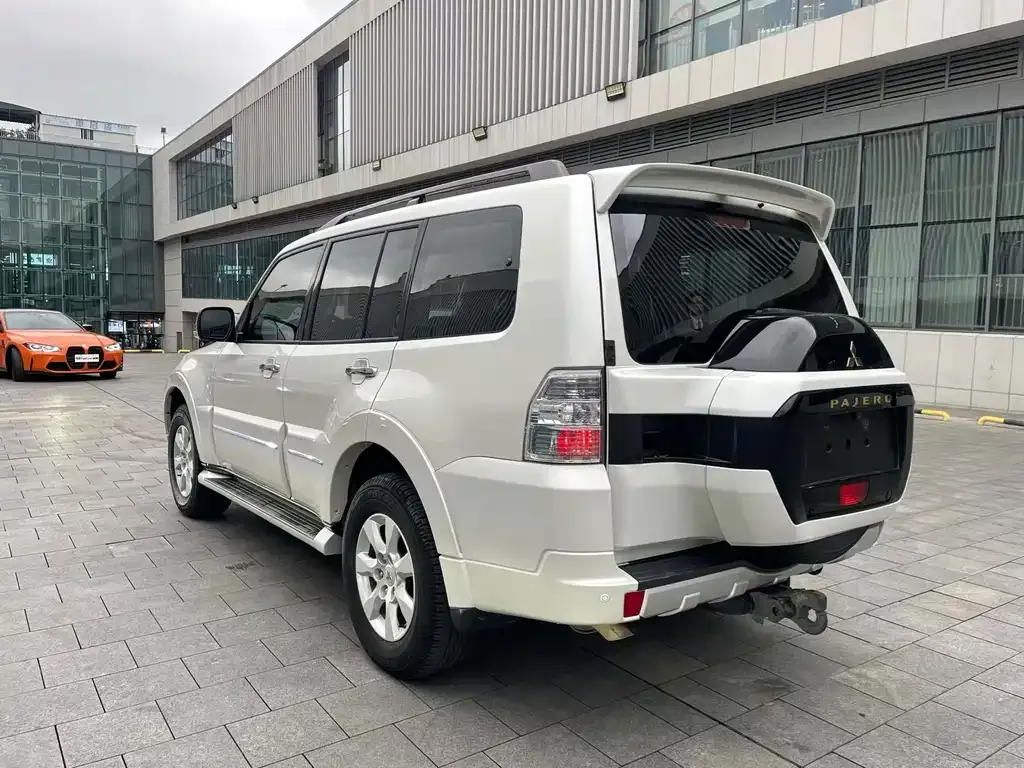 Mitsubishi Pajero (Import) 2023 из CN, фото 3
