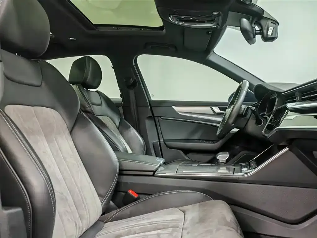 Audi A6L 2022 из CN, фото 8
