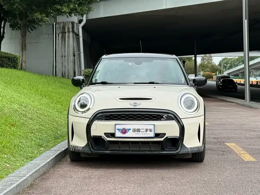 MINI Cooper (3-door) 2021 из CN, фото 2