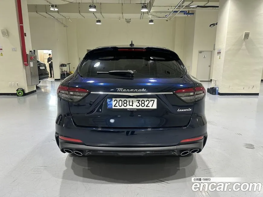 Maserati Levante — фото 4