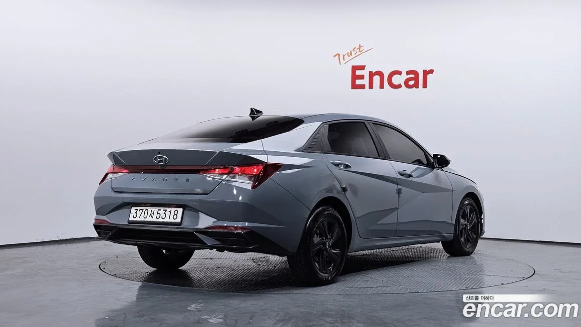 Hyundai AVANTE — фото 2