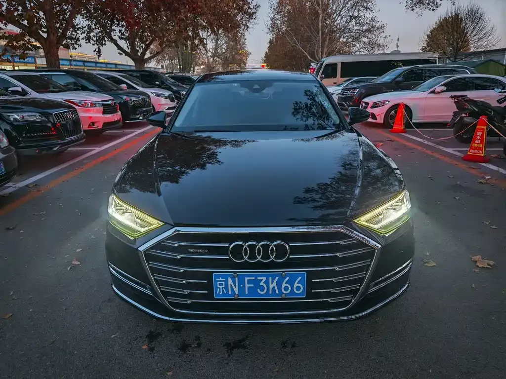 Audi A8 2021 из CN, фото 2