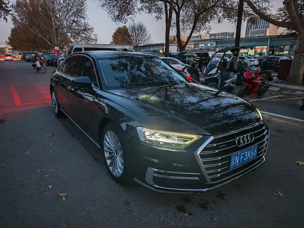Audi A8 2021 из CN, фото 3