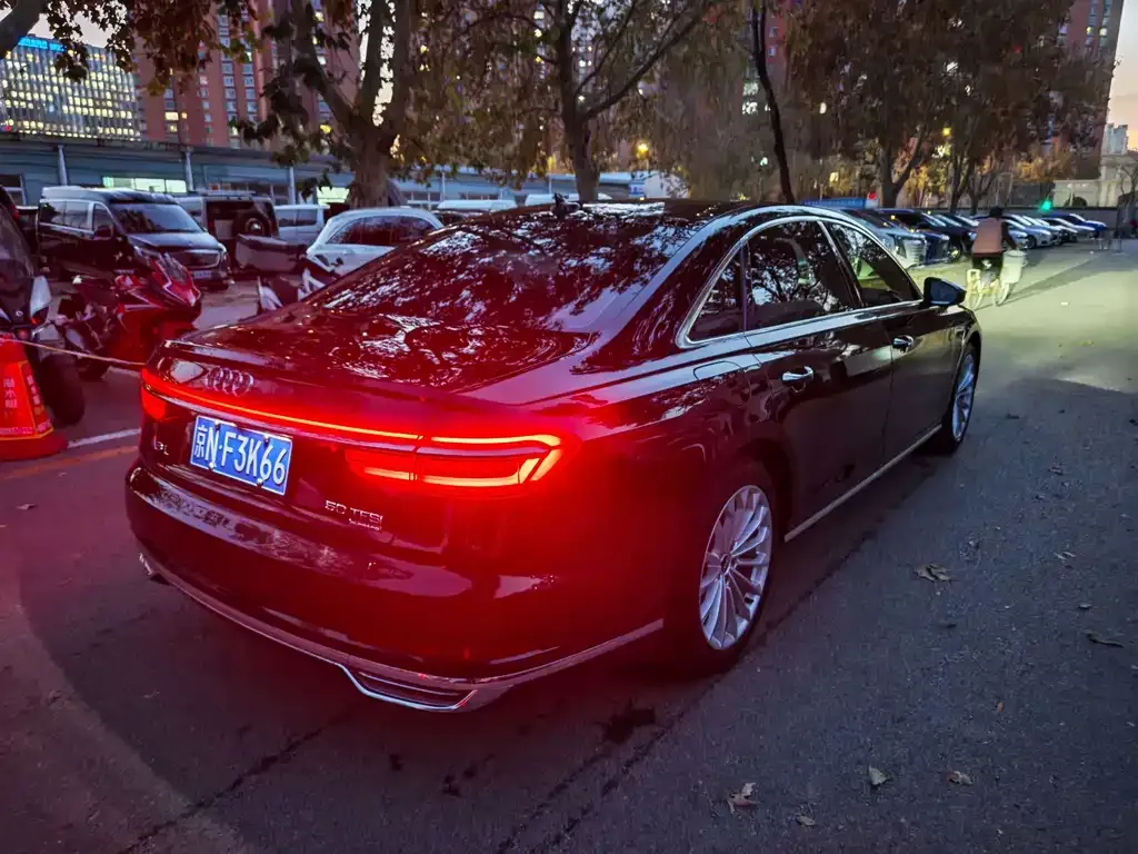 Audi A8 2021 из CN, фото 4