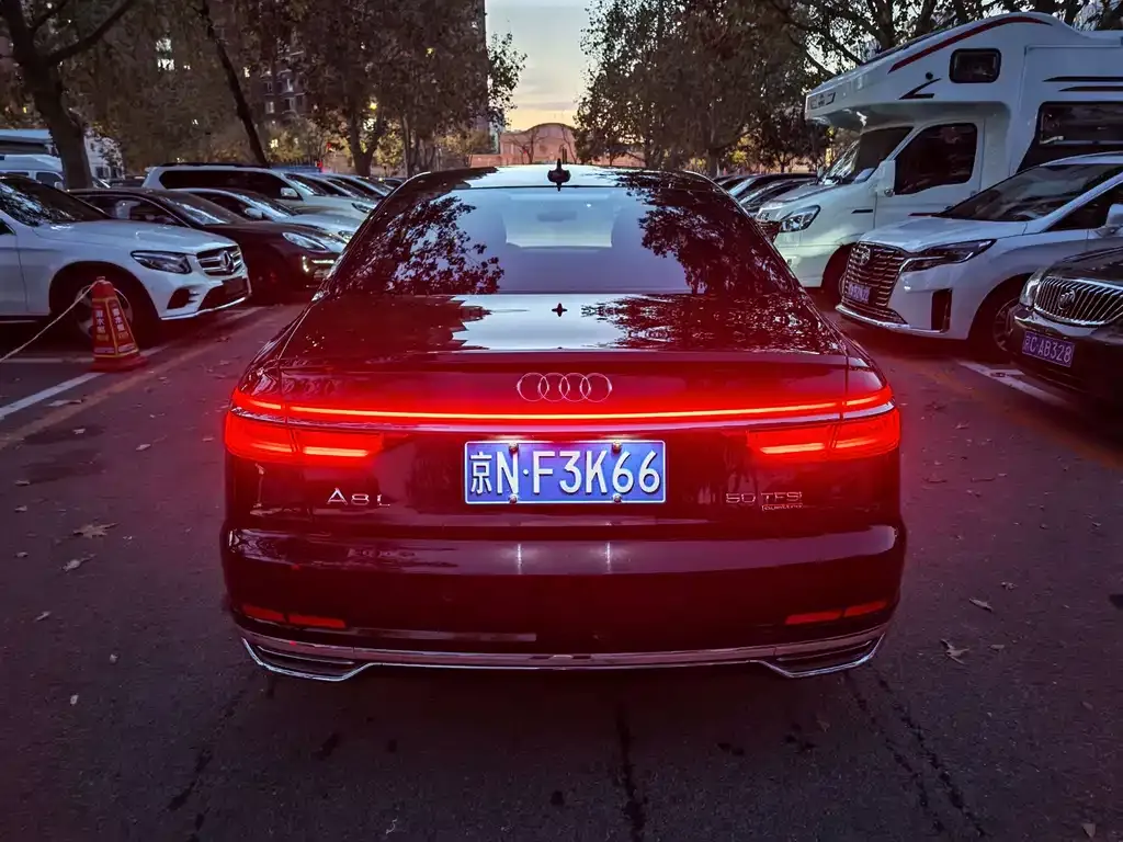 Audi A8 2021 из CN, фото 5