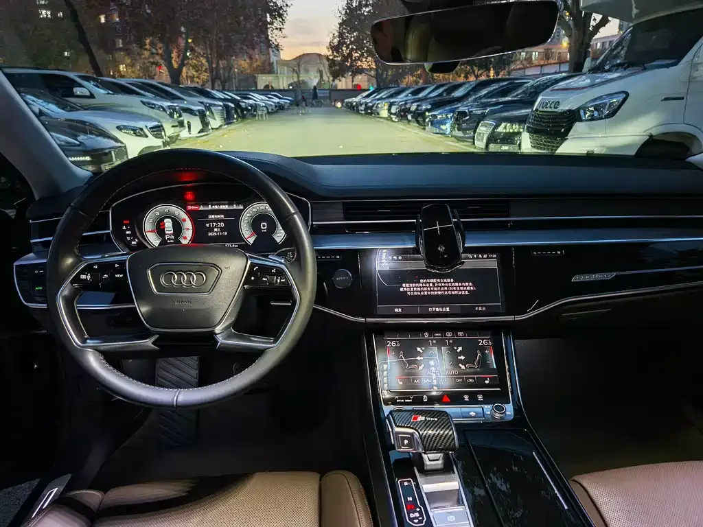 Audi A8 2021 из CN, фото 9