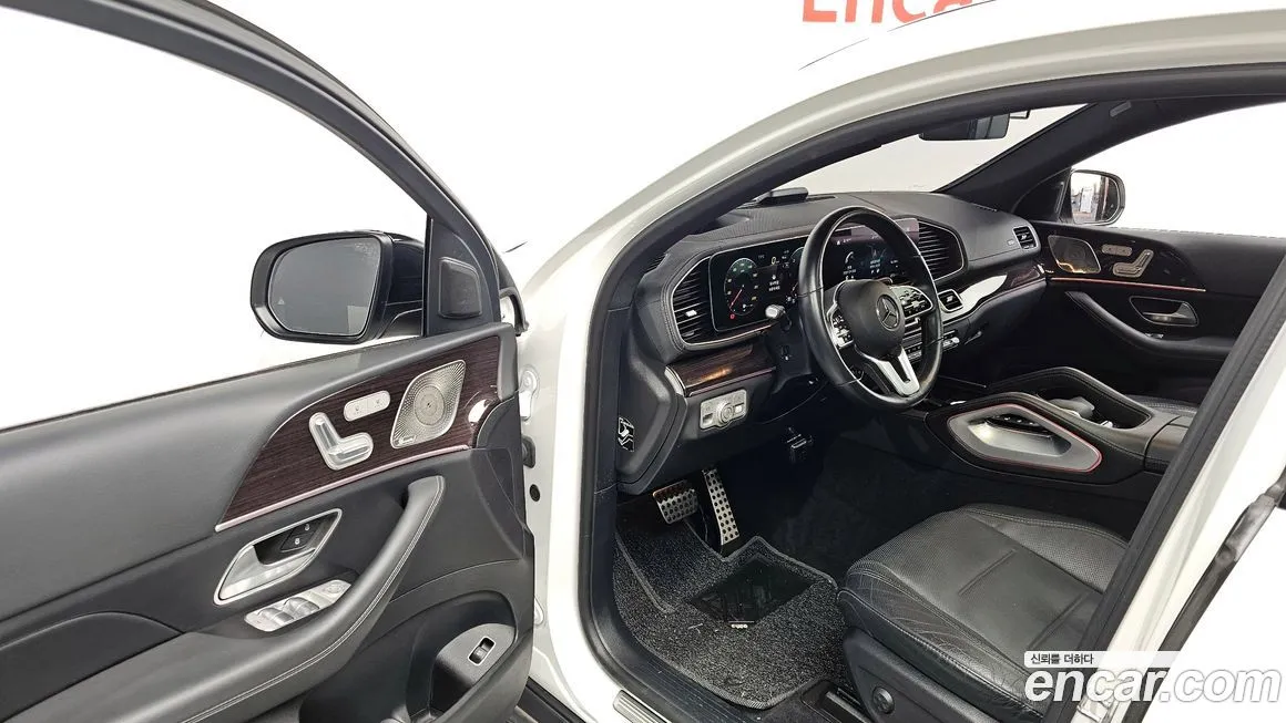 Mercedes-Benz GLE-Class — фото 10