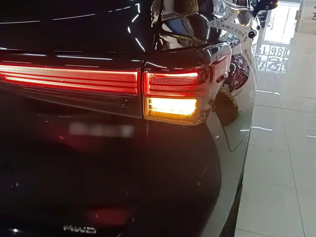 Toyota Crown Kluger 2023 из CN, фото 8