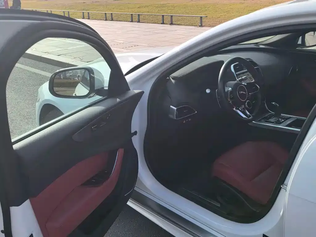 Jaguar XEL 2022 из CN, фото 3