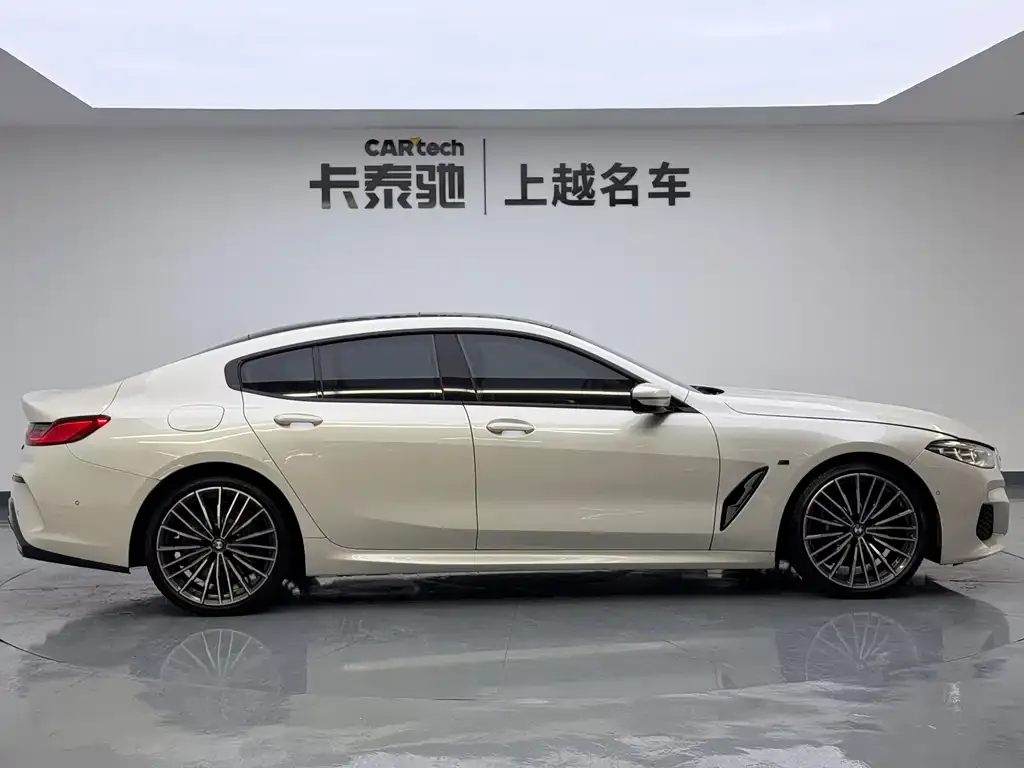 BMW 8 Series 2022 из CN, фото 4