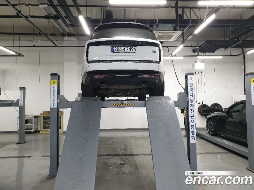 Land Rover Range Rover 2023 из KR, фото 2