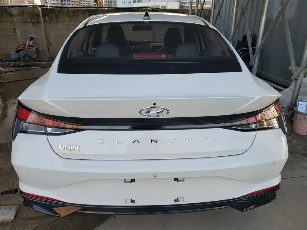 Hyundai Elantra — фото 6