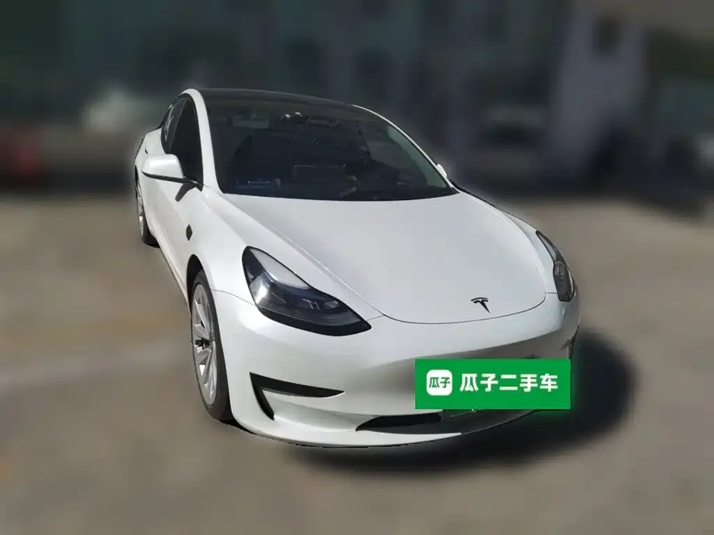Tesla Model 3 — фото 4