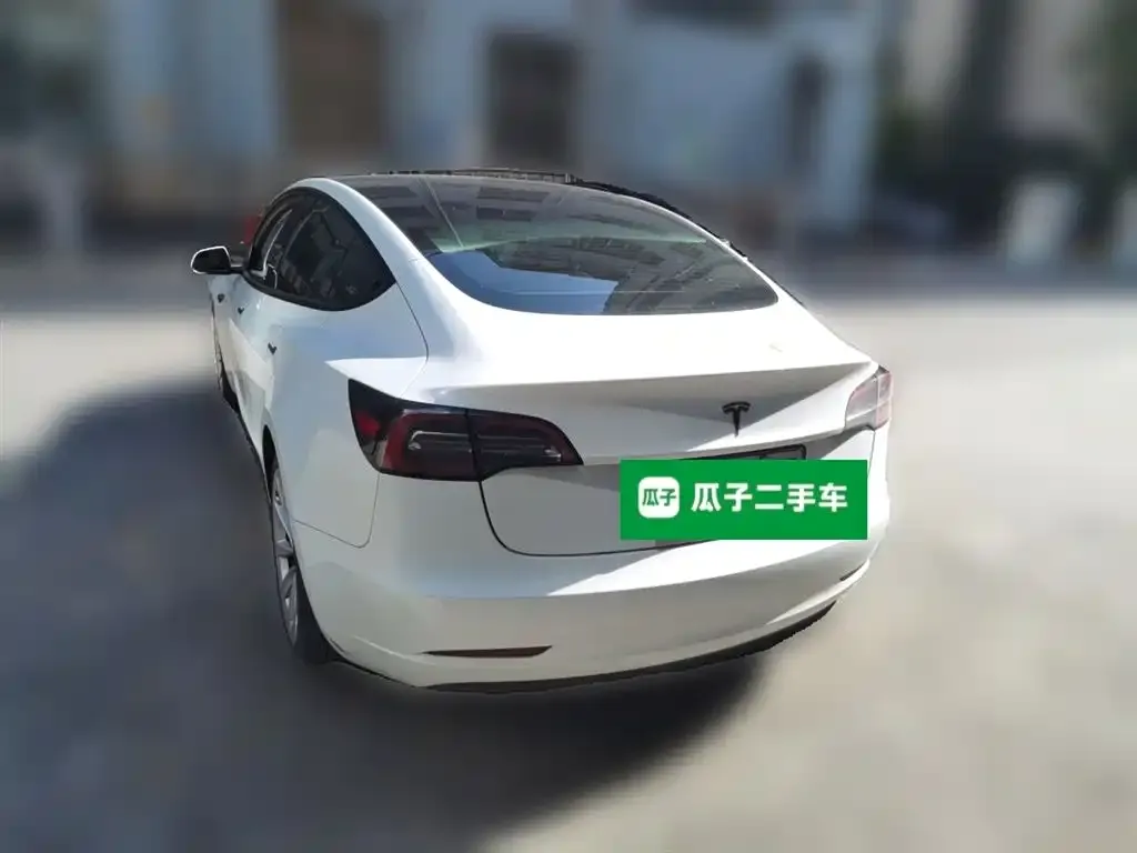 Tesla Model 3 — фото 5