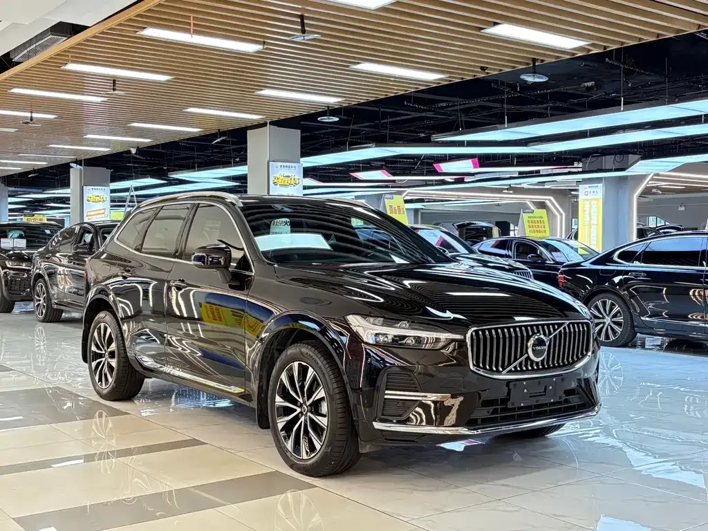 Volvo XC60 — фото 7