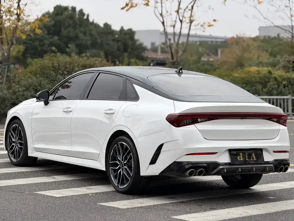 Kia K5 2023 из CN, фото 9