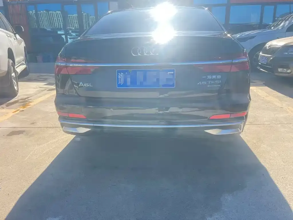 Audi A6L 2023 из CN, фото 8