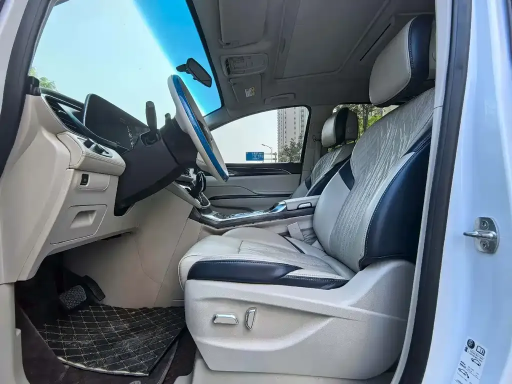 Buick GL8 2021 из CN, фото 4