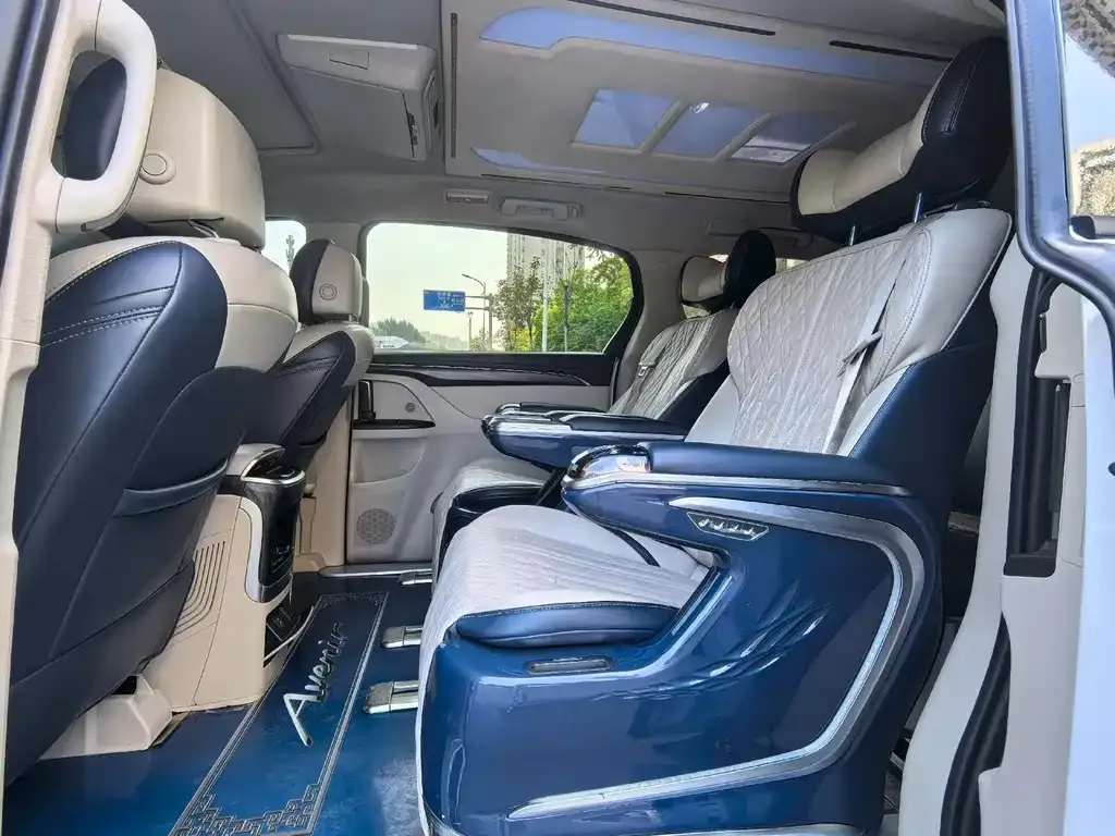 Buick GL8 2021 из CN, фото 6