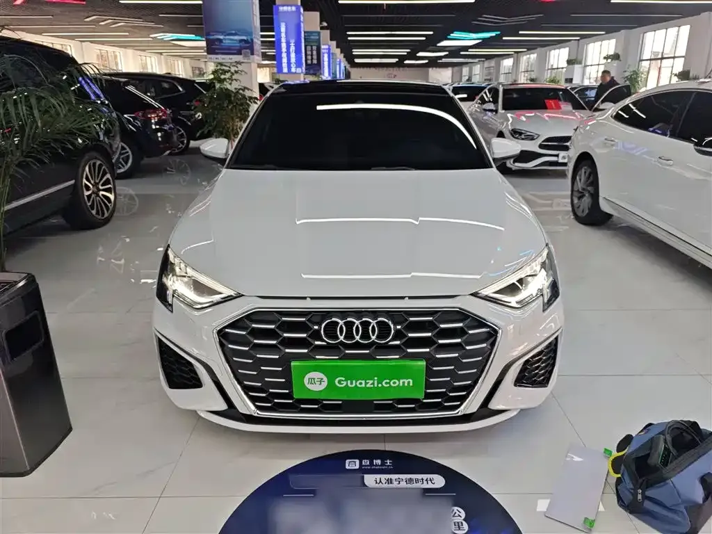 Audi A3 2023 из CN, фото 3