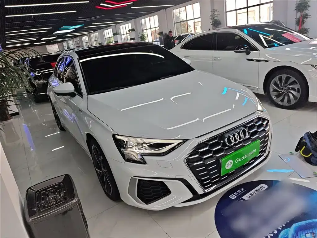 Audi A3 2023 из CN, фото 4