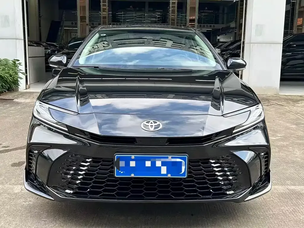 Toyota Camry 2025 из CN, фото 2
