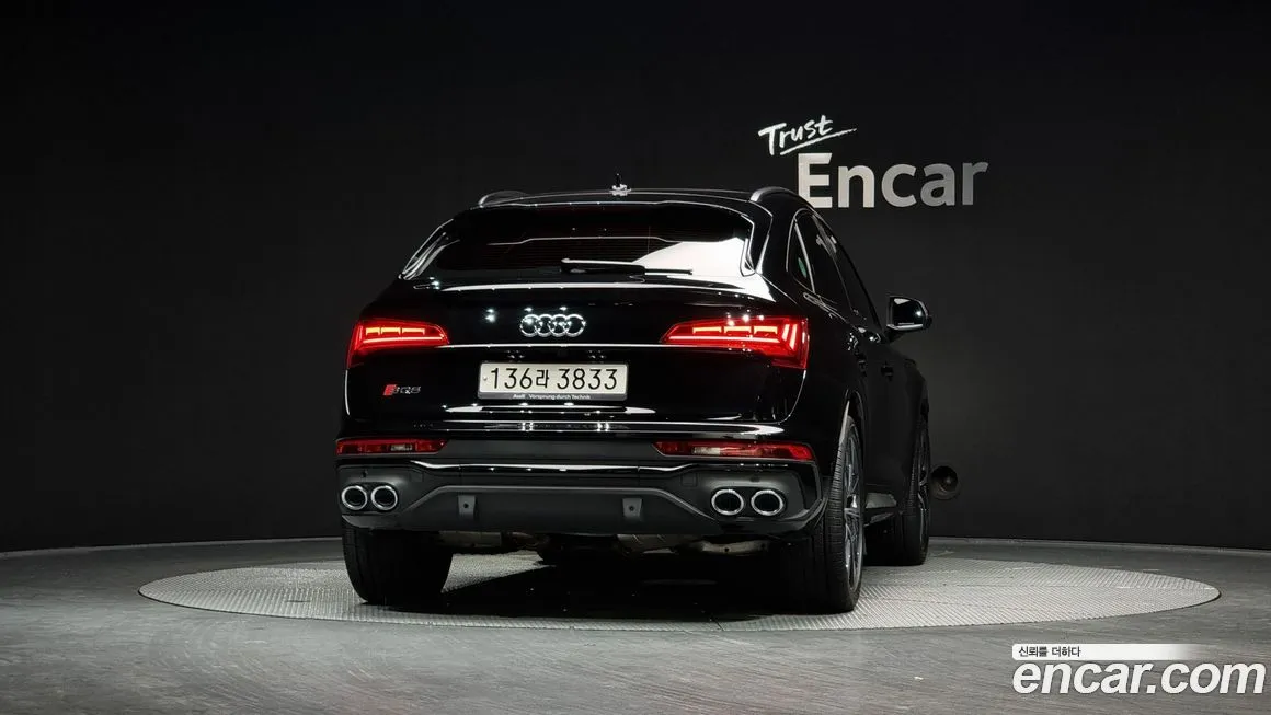 Audi SQ5 2023 из KR, фото 4