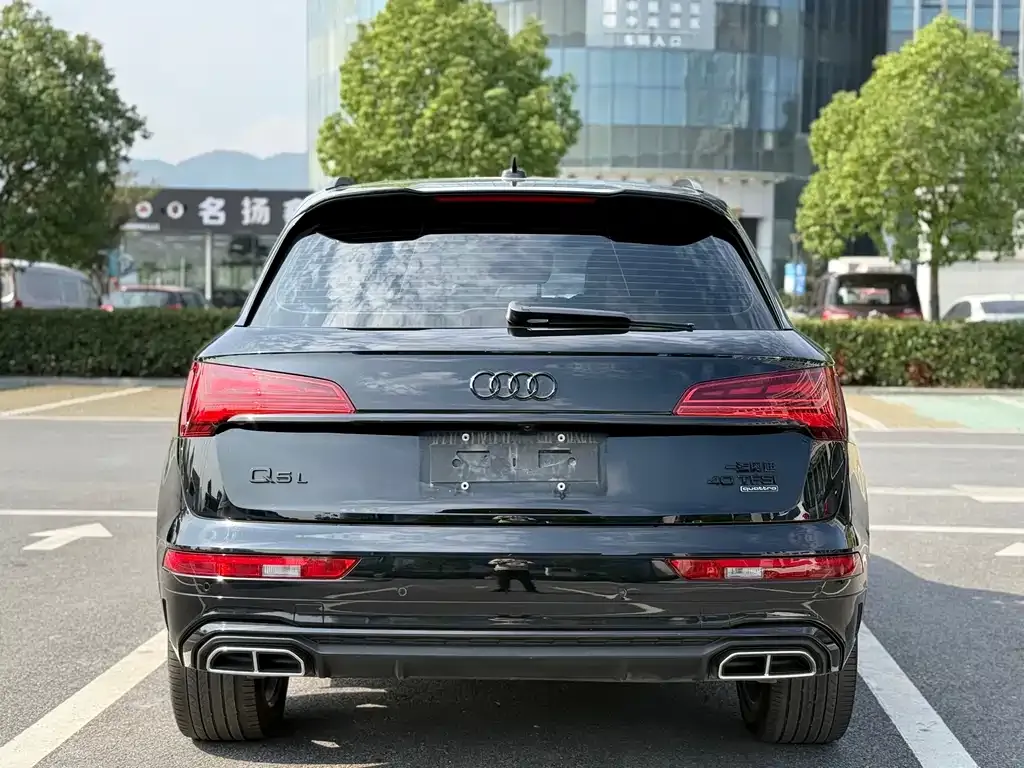 Audi Q5L 2023 из CN, фото 5