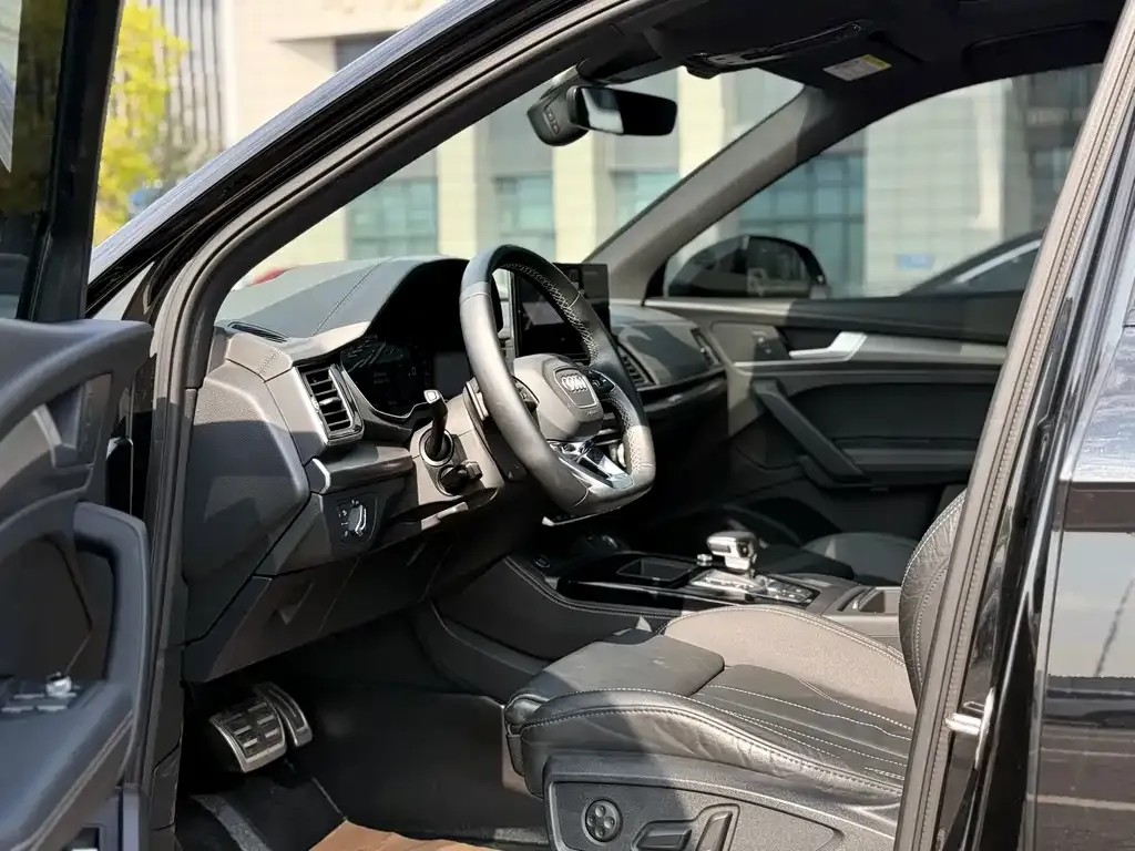 Audi Q5L 2023 из CN, фото 9