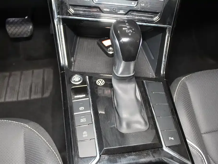 Volkswagen Passat — фото 9