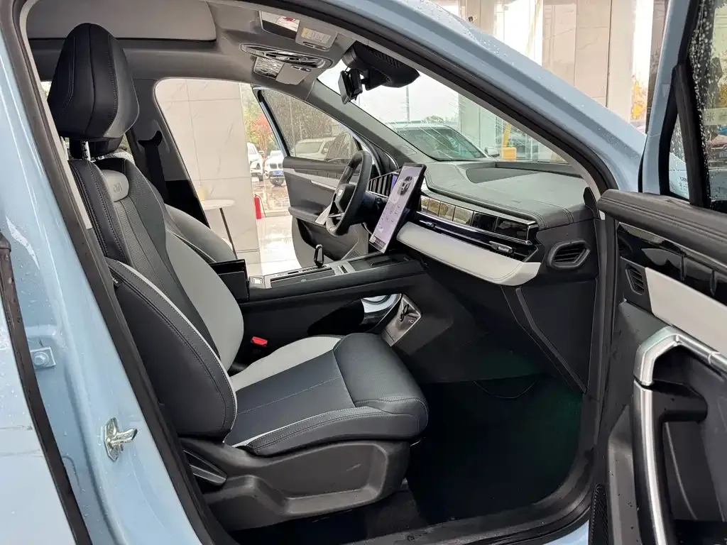 Geely Boyue L 2024 из CN, фото 10