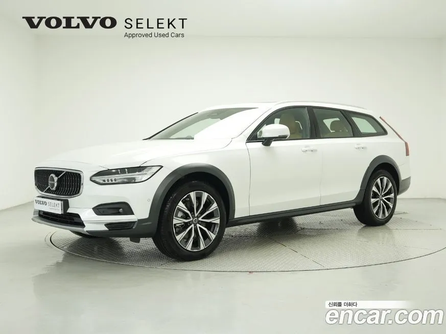 Volvo V90 — фото 1