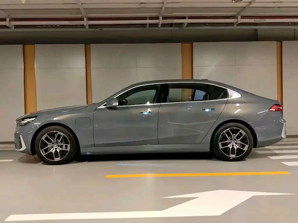 BMW i5 2024 из CN, фото 4