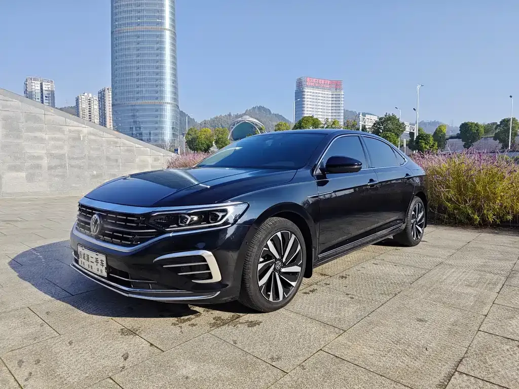 Volkswagen Passat 2023 из CN, фото 1