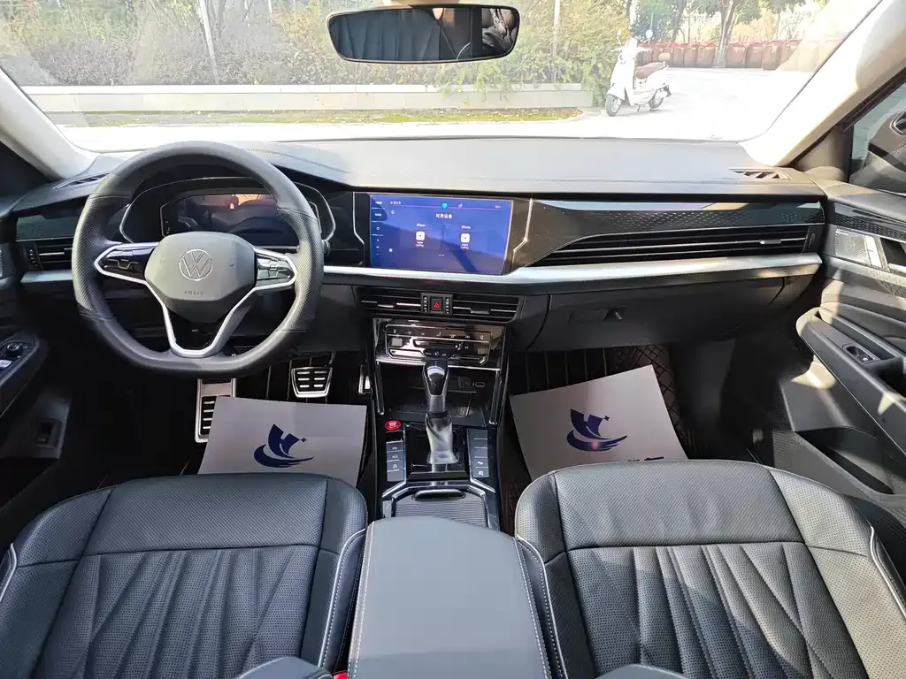 Volkswagen Passat 2023 из CN, фото 5