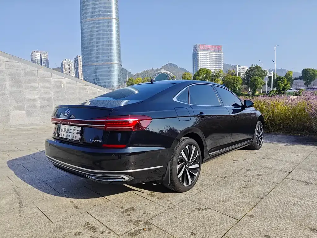 Volkswagen Passat 2023 из CN, фото 9