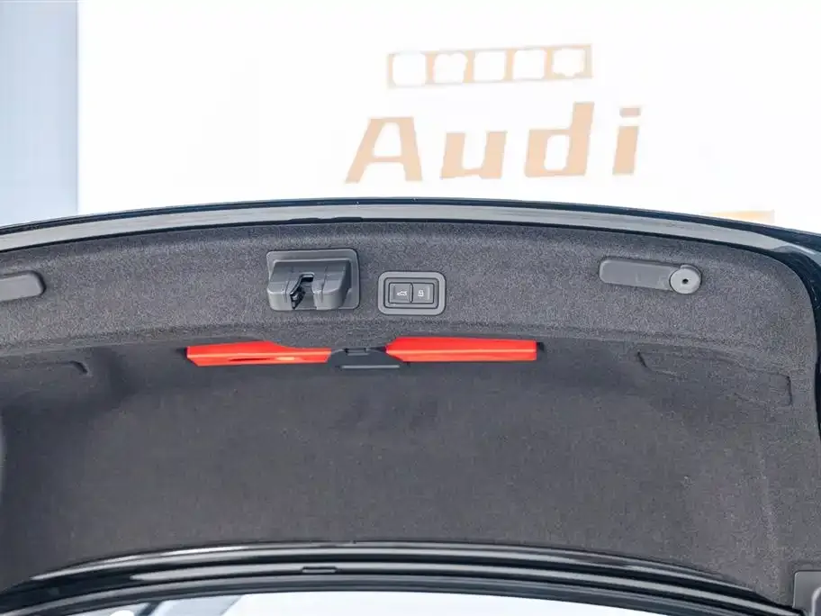 Audi A6L — фото 10