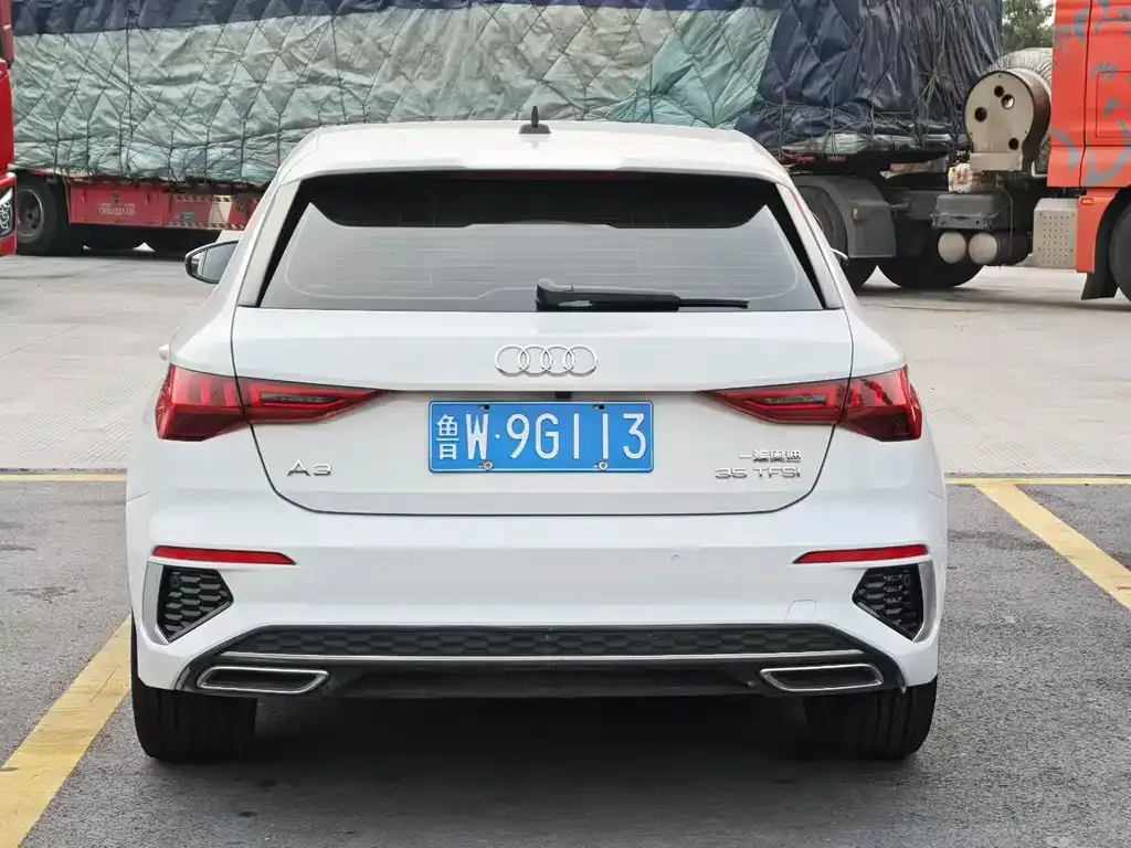 Audi A3 2023 из CN, фото 3