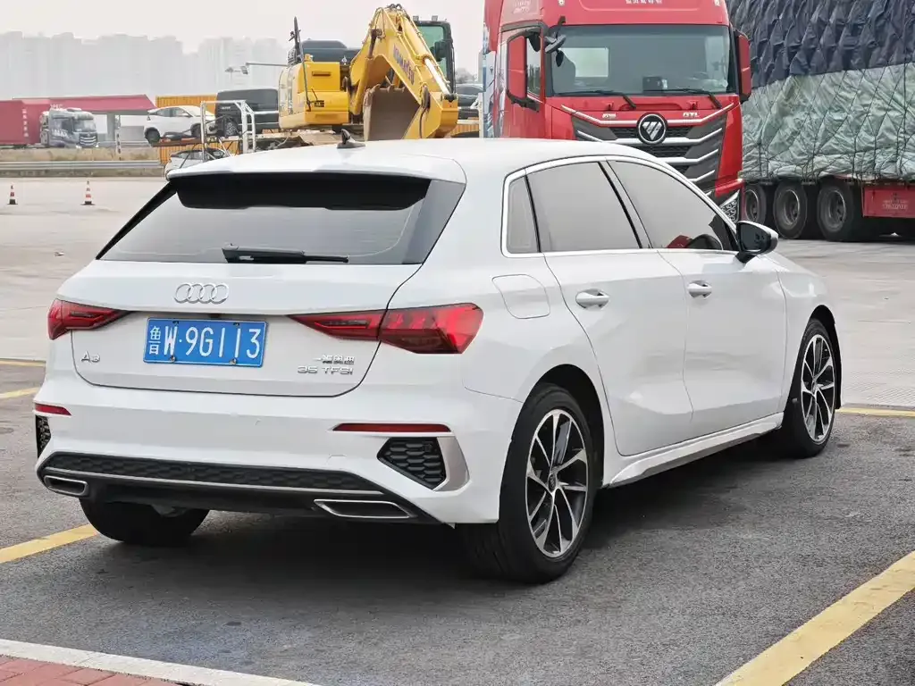 Audi A3 2023 из CN, фото 4