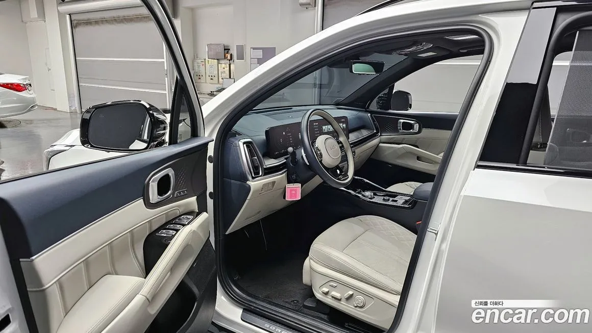 Kia Sorento — фото 10