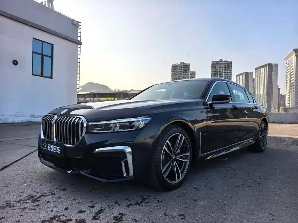 BMW 7 Series 2022 из CN, фото 1