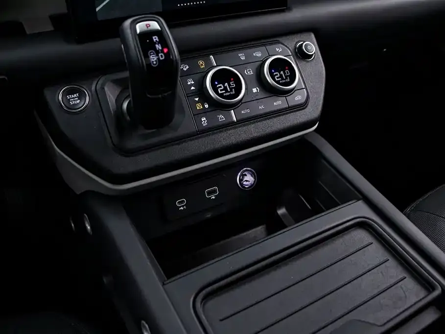 Land Rover Defender 2023 из CN, фото 9